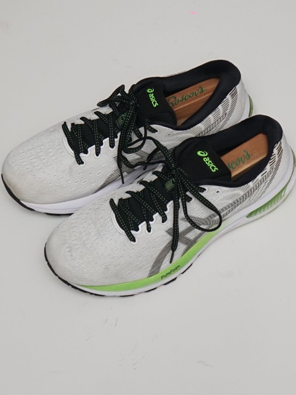 Size 9.5 - ASICS Gel Cumulus 22 Seamless White